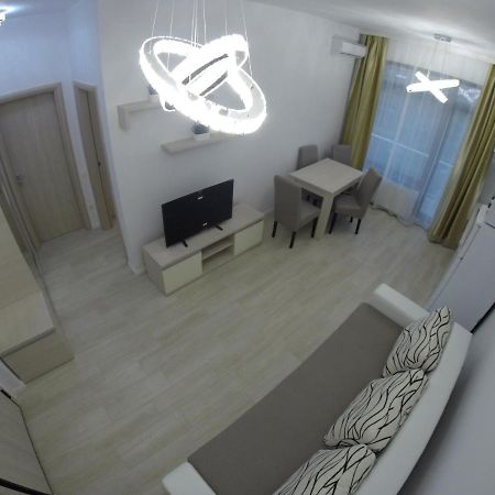 911 Cazare Mamaia Luaran gambar