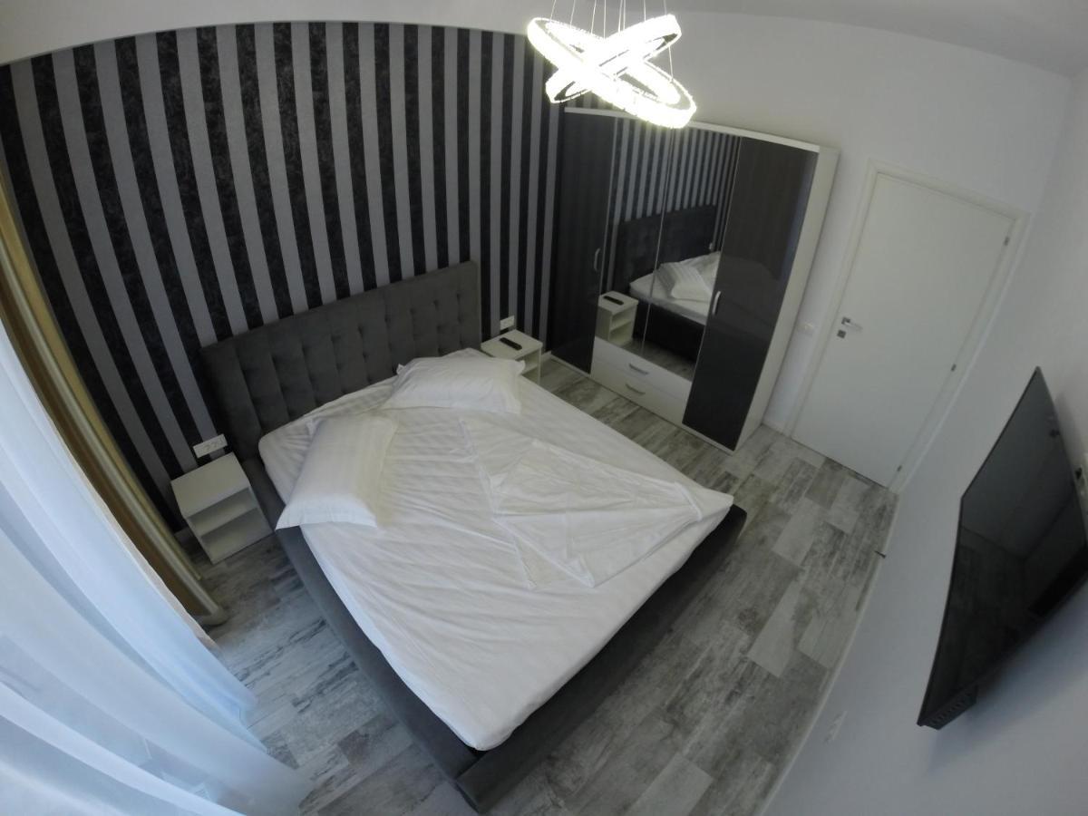 911 Cazare Mamaia Luaran gambar