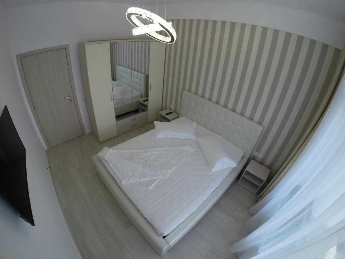 911 Cazare Mamaia Luaran gambar