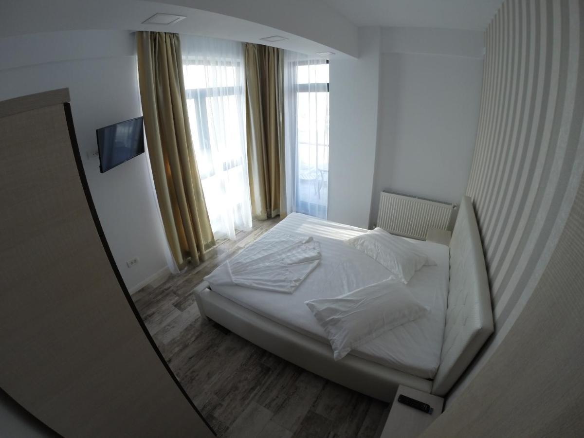 911 Cazare Mamaia Luaran gambar