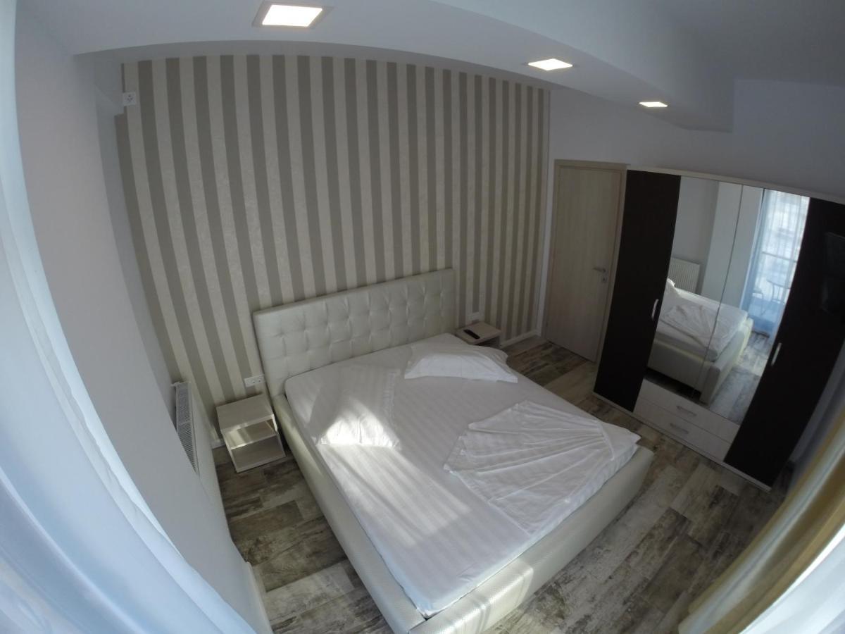 911 Cazare Mamaia Luaran gambar