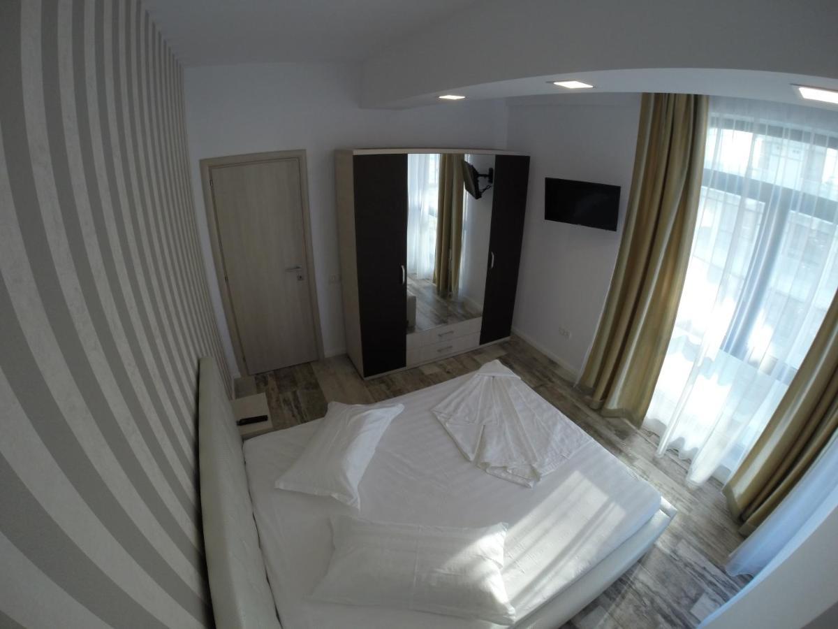911 Cazare Mamaia Luaran gambar